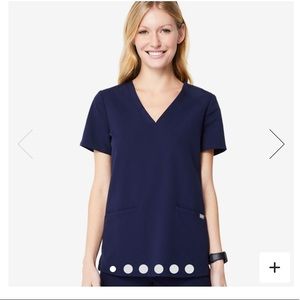 Figs scrub top 💙 navy blue !